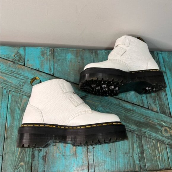 Dr. Martens Devon Heart Buckle White Leather Platform Boots Size 7 - Picture 3 of 7